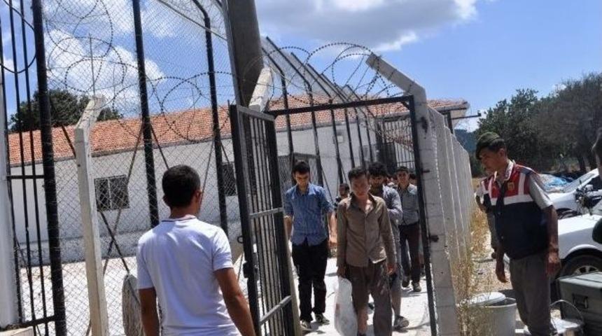 &Ccedil;anakkale&rsquo;de 124 Ka&ccedil;ak Yakalandı