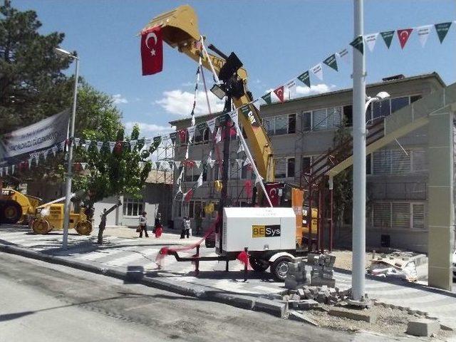 Yeşilyurt Belediyesi Yeni İş Makinaları Aldı