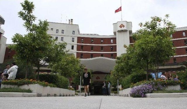 İzmir Ekonomi Üniversitesi Hastanesi Yolda