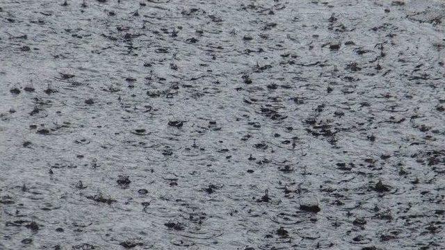 Kastamonu&rsquo;da Sağanak Yağış Etkili Oldu 2