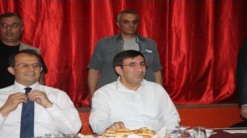 Cevdet Yılmaz Karlıova'da