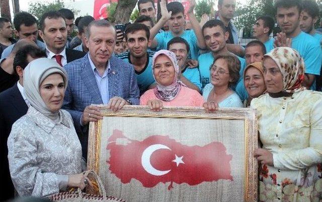 Başbakan Erdoğan Mersin Valiliği'ni Ziyaret Etti