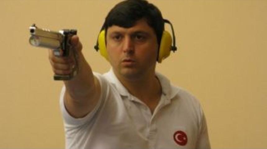 Cevat Karag&ouml;l D&uuml;nya Şampiyonu Oldu