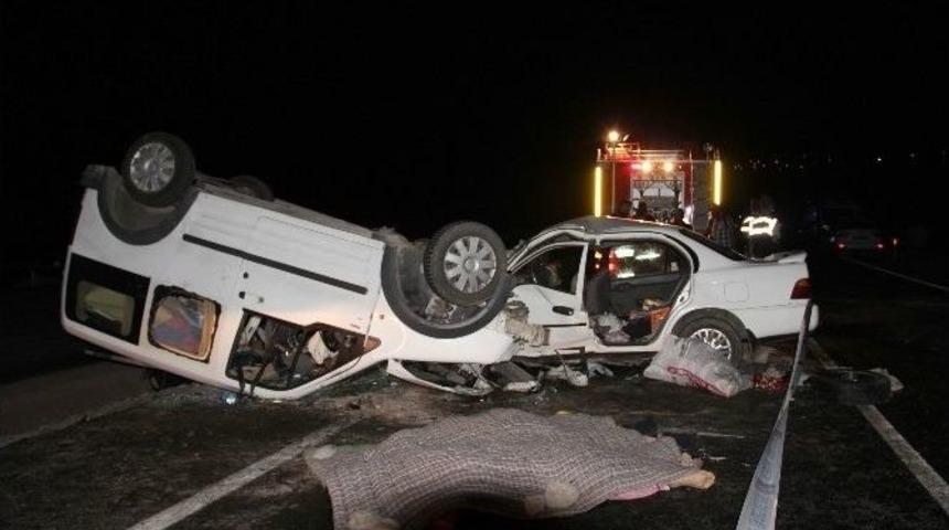 &Ccedil;ankırı'da Trafik Kazası: 4 &Ouml;l&uuml; 4 Yaralı