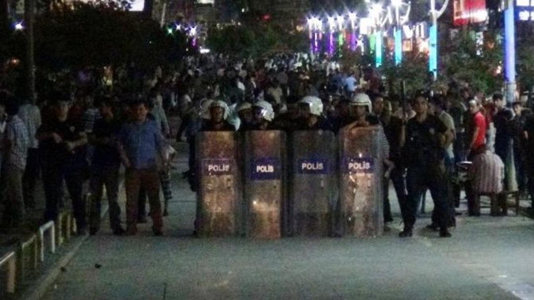 Kızıltepe&rsquo;de Tehlikeli Gerginlik Devam Ediyor.