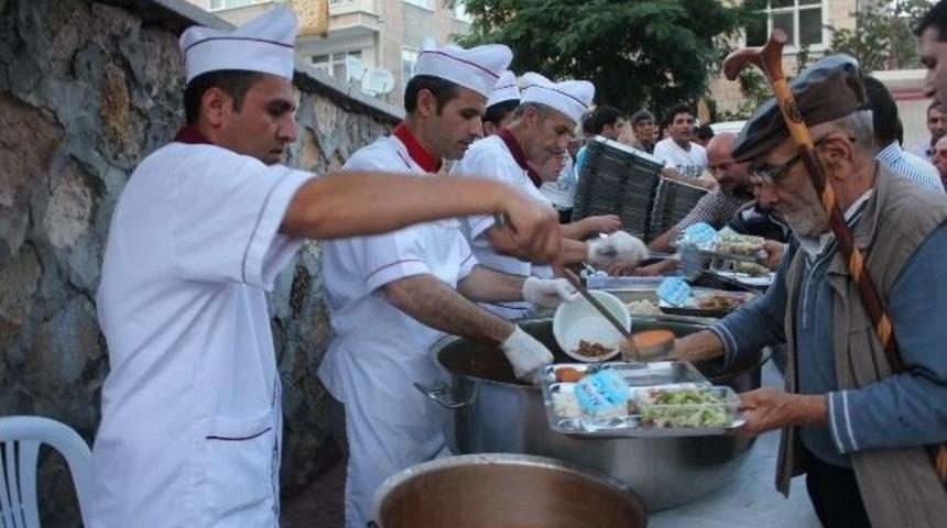 İftar Sofrası Pazar G&uuml;n&uuml; Son Kez Kuruluyor