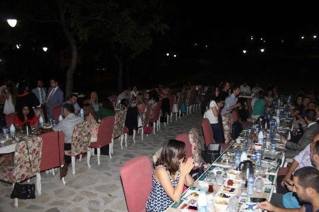 Bhid &Uuml;yeleri İftar Yemeğinde Buluştu 1