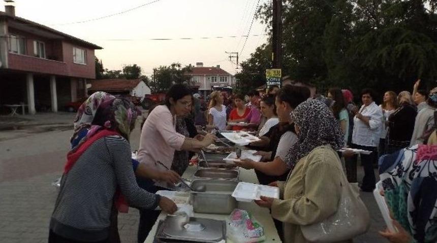 İnanlı Mahalle'sinde İftar Etkinliği