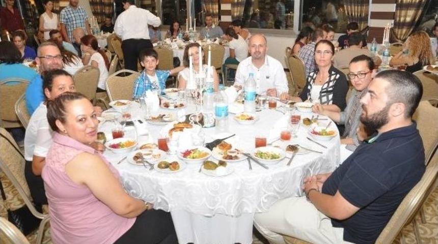 Gazeteciler İftarda Bir Araya Geldi