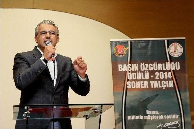 Karşıyaka Belediyesi 2014 Basın Özgürlüğü Ödülü Soner Yalçın’a