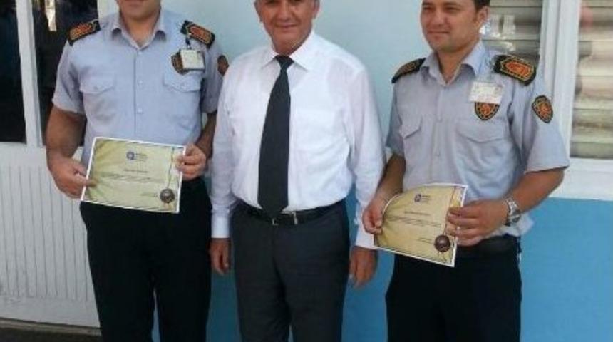 G&uuml;rc&uuml; Hırsız G&uuml;venlik G&ouml;revlilerinden Ka&ccedil;amadı