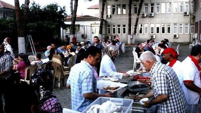 Sarıg&ouml;l Devlet Hastanesi Personeli İftarda Buluştu 1