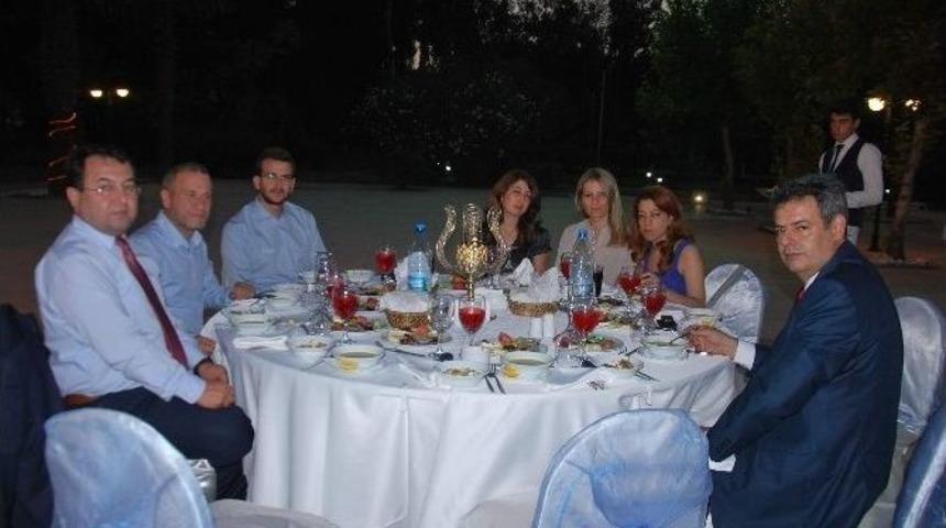 Sur &Ccedil;elik Kapı Ailesi Aydın İnşaat Sekt&ouml;r&uuml; İle İftarda Buluştu