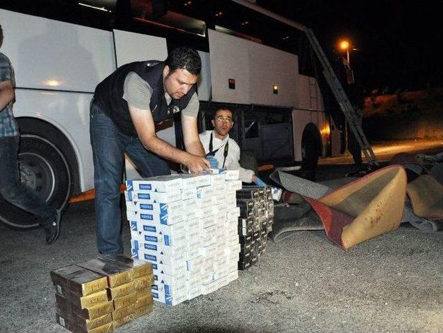 Sivas’ta Yolcu Otobüsünde Kaçak Sigara Ele Geçirildi