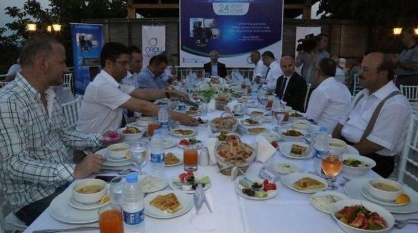 Enver Yılmaz'dan Gazetecilere İftar