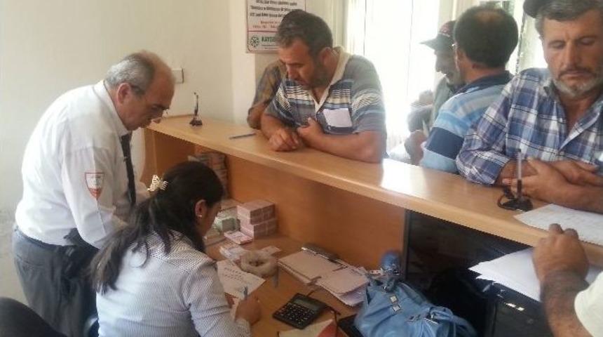 Kayseri Şeker, Ramazan Bayramı &Ouml;ncesi Pancar &Ccedil;ift&ccedil;isinin Y&uuml;z&uuml;n&uuml; Sulama Avansı İle G&uuml;ld&uuml;rd&uuml;