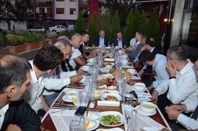 Başkan Keleş Düzce Güven’in İftar Yemeğine Katıldı 1