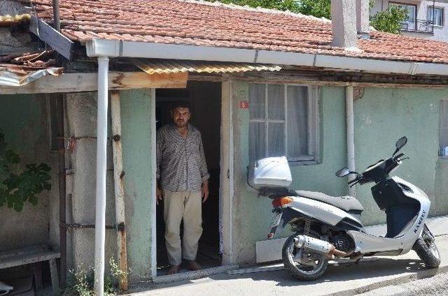 (&ouml;zel Haber) Hastalık Gen&ccedil; &Ccedil;ifti Yatağa D&uuml;ş&uuml;rd&uuml; 1