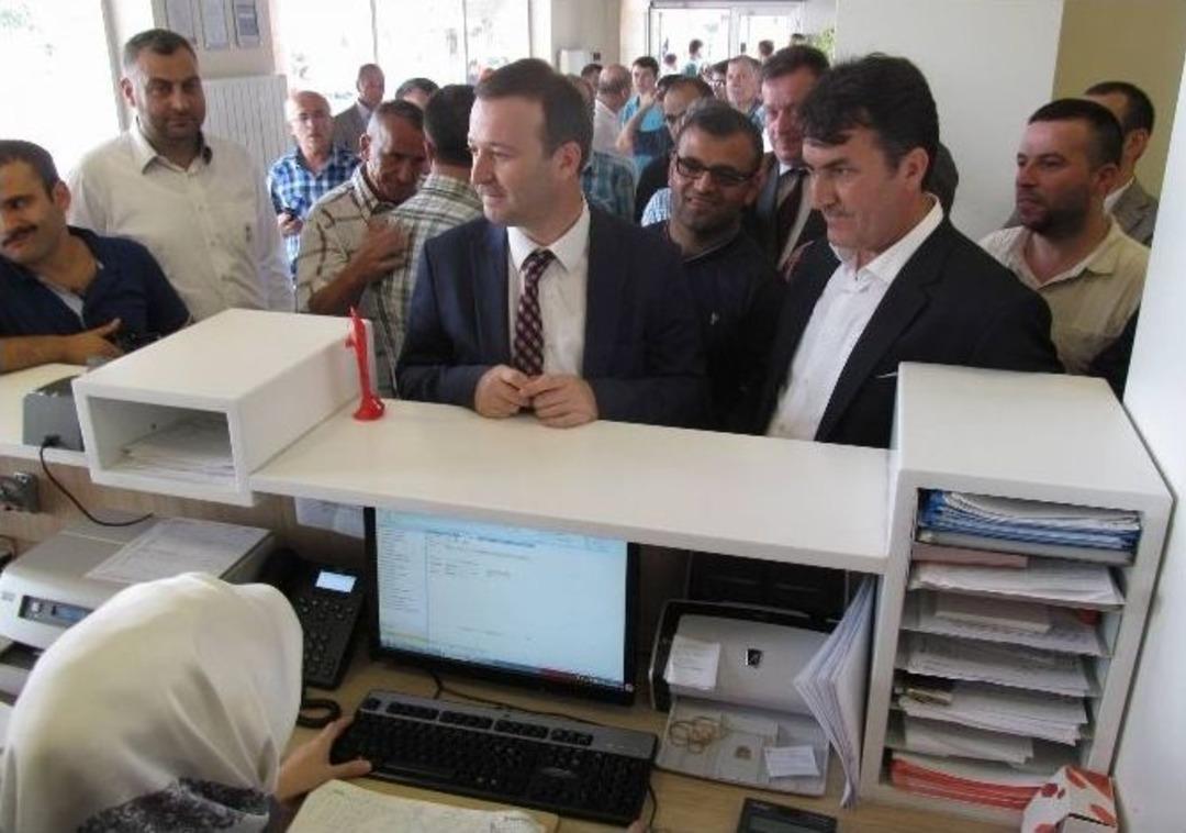 Bursa'da Erdoğan&rsquo;a Bağış İ&ccedil;in İzdiham