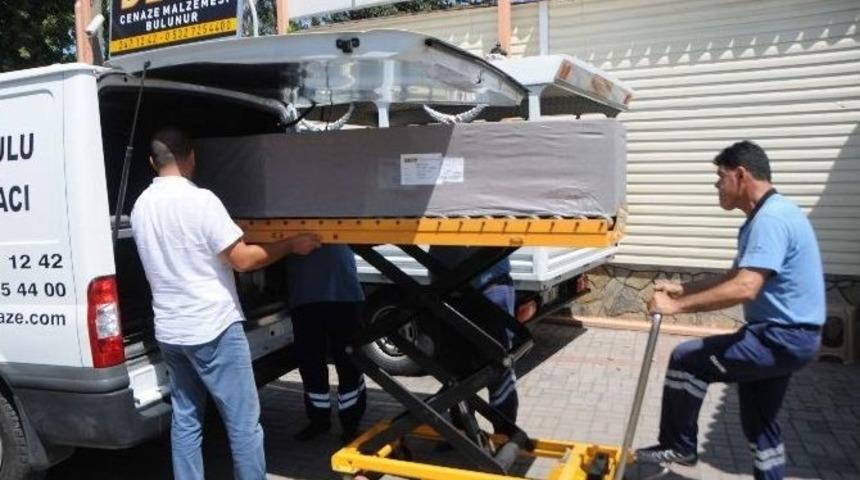 İngiliz Futbolcunun Cenazesi &Uuml;lkesine G&ouml;nderiliyor