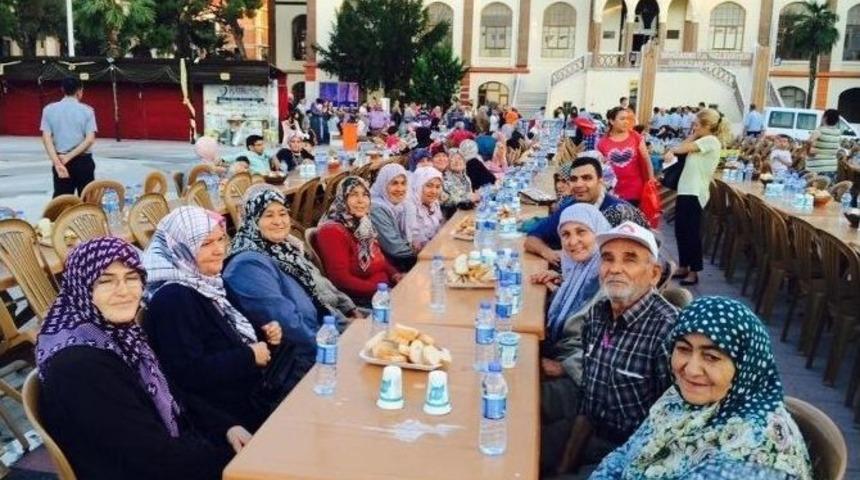 &lsquo;ver Elini Manisa&rsquo; Projesi Hızla Devam Ediyor