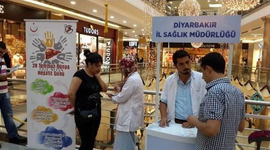 Ninova Park&rsquo;ta &lsquo;d&uuml;nya Hepatit G&uuml;n&uuml;&rsquo; Nedeni İle Stant Kuruldu