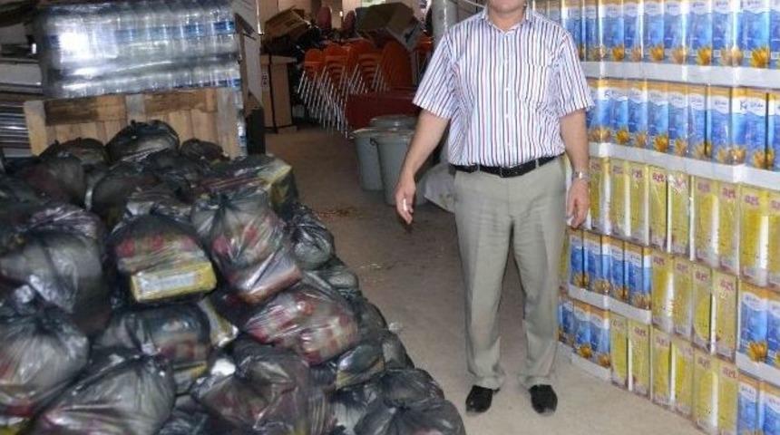 Belediyeden Erzak Yardımı