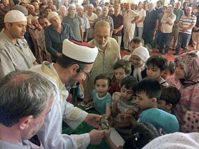 Sakal-ı Şerif Sa&uuml; Kamp&uuml;s Camisi&rsquo;nde 1