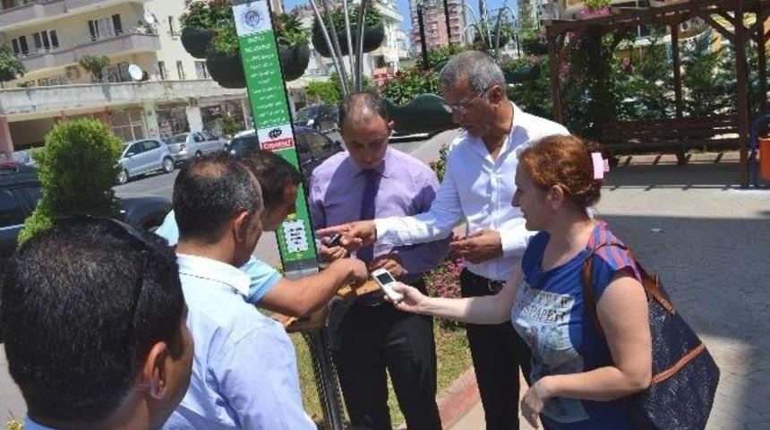 Mezitli&rsquo;ye G&uuml;neş Enerjisiyle &Ccedil;alışan Şarj İstasyonu Kuruldu