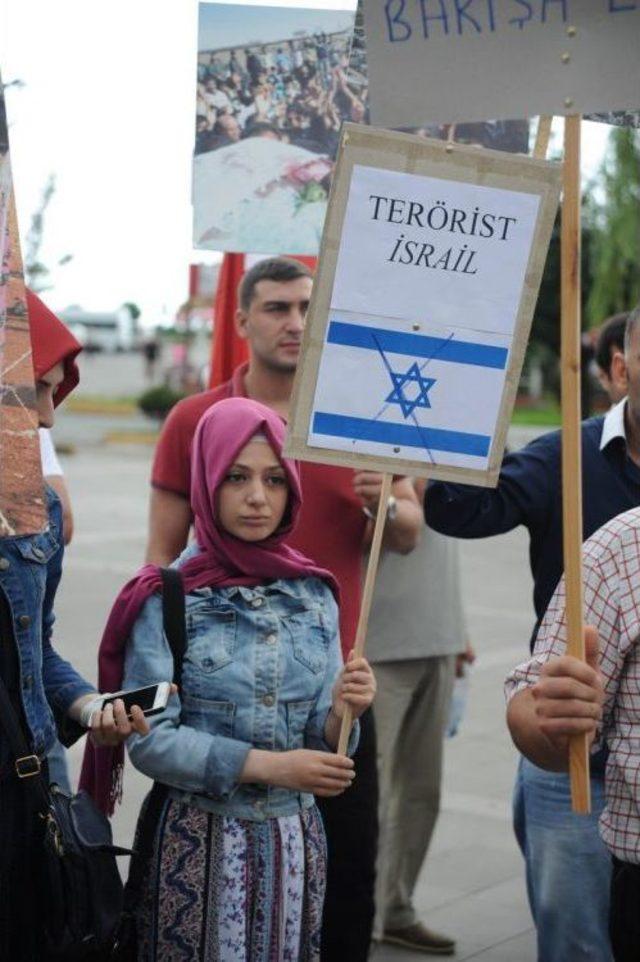 İsrail'in Gazze Saldırıları Protesto Edildi