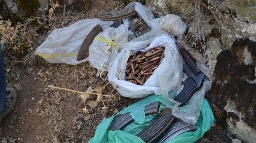 Hakkari&rsquo;de &Ccedil;ok Sayıda M&uuml;himmat Ele Ge&ccedil;irildi