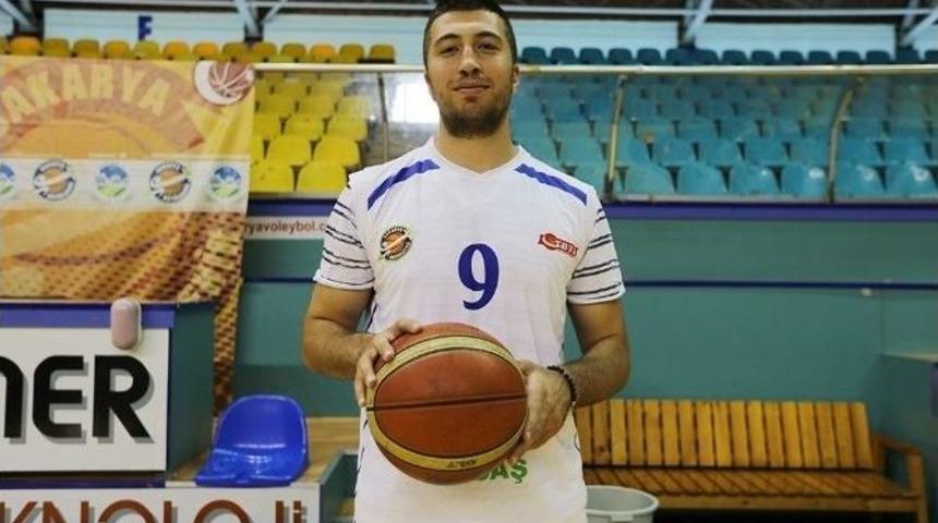 Tecr&uuml;beli Forvet İmzayı Attı