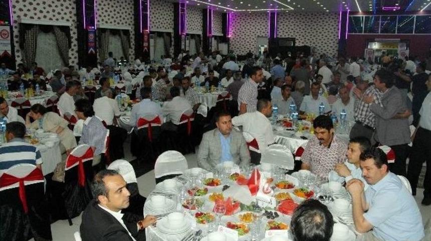 Bakan Eker, Mahalli İdareler Derneği&rsquo;nin İftar Programına Katıldı