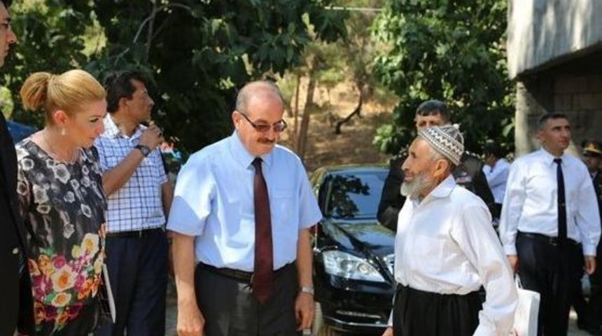 Vali Kocatepe, Şehit Ailelerini Ziyaret Etti