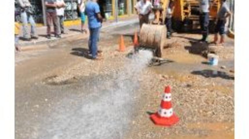 G&ouml;rme Engelli Vatandaş Ve Otomobil &Ccedil;ukura D&uuml;şt&uuml;