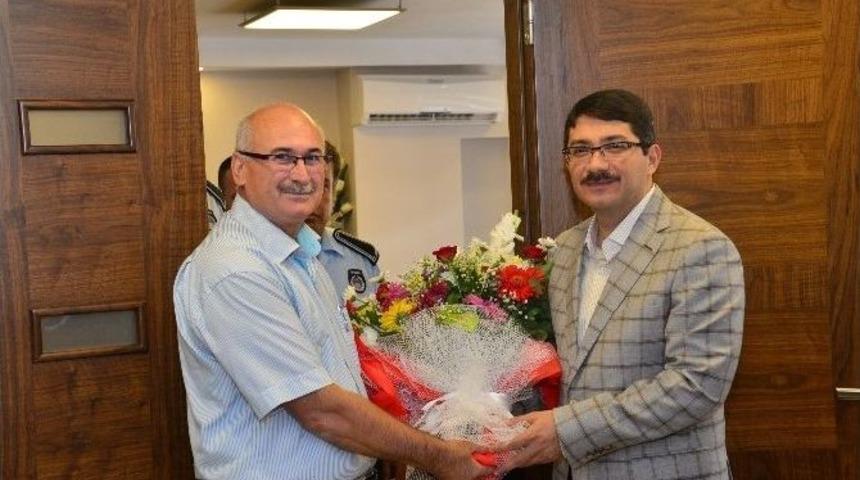 Başkan &Ccedil;elik, Personeli İle Bayramlaştı