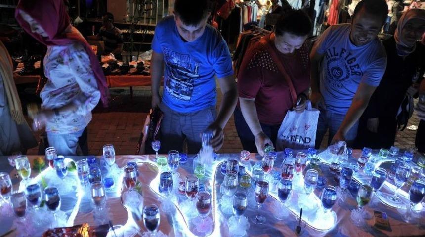 Bursa'da "gece Pazarına" B&uuml;y&uuml;k Ilgi