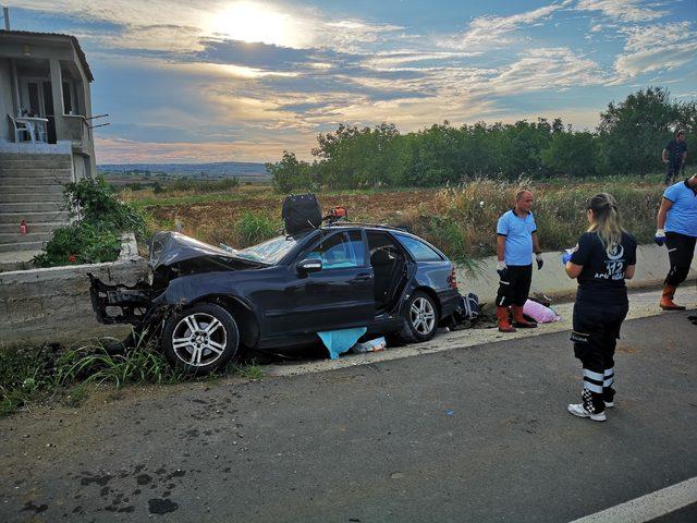 Gurbetçi aile kaza yaptı: 3 ölü, 1 yaralı