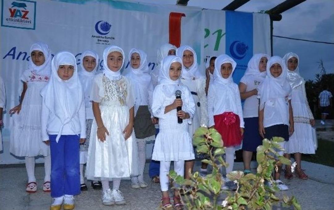 Anadolu Gen&ccedil;lik&rsquo;ten İftar Ve Belge T&ouml;reni