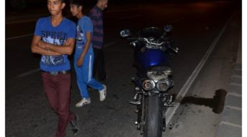 Köpeğe Çarpan Motosiklet Sürücüsü Yaralandı