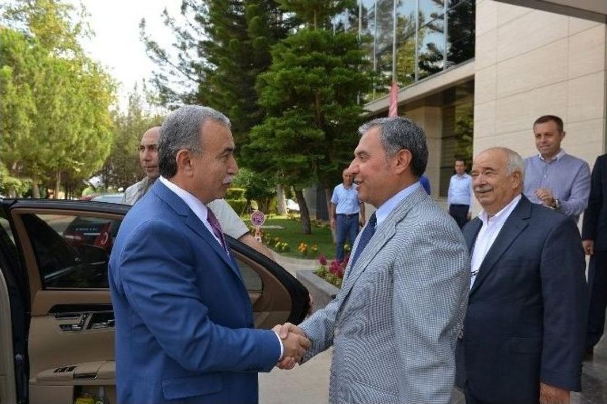 Vali B&uuml;y&uuml;k: &ldquo;odaların Birlikteliği Mutluluk Verici&rdquo;