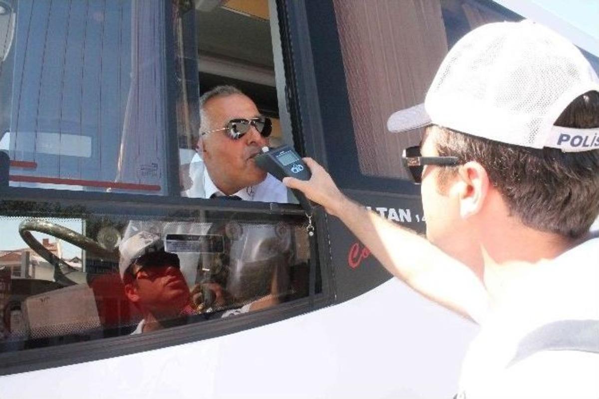 Bayram &Ouml;ncesi Otob&uuml;s Şof&ouml;rlerine Alkol Uygulaması