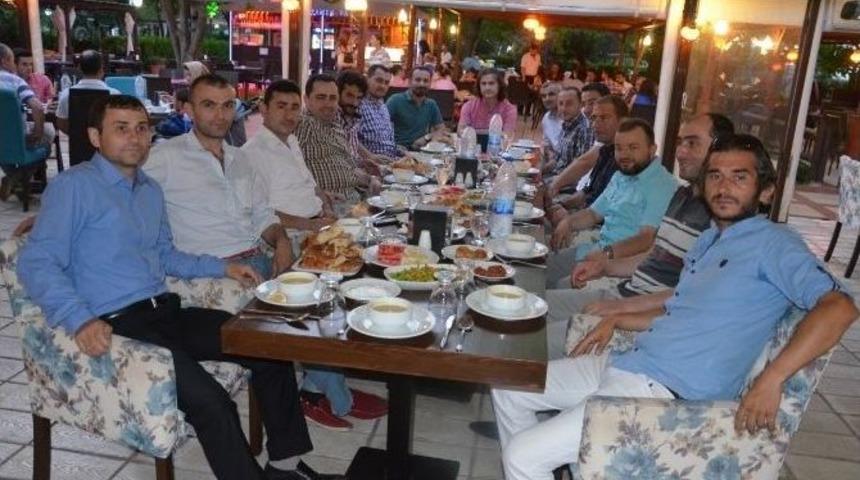 1995 Mezunları Fatsa'da İftarda Buluştu