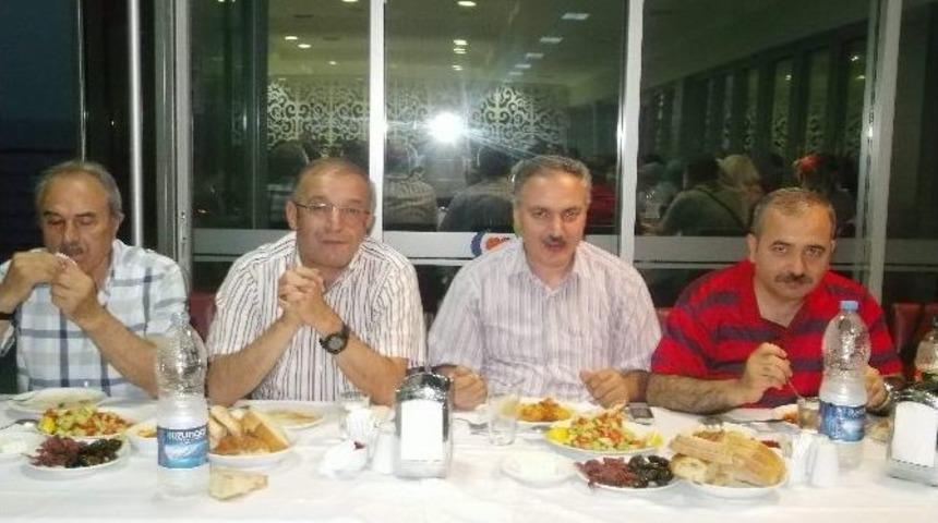 &Ouml;zel Yıldızlıg&uuml;ven Hastanesi &Ccedil;alışanları İftar Yemeğinde Buluştu