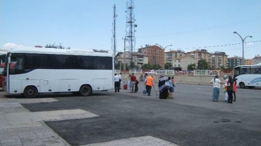 Elazığ Otob&uuml;s Terminali'nde Yolcu Kapasitesi Bu Yıl Y&uuml;zde 75 Azaldı