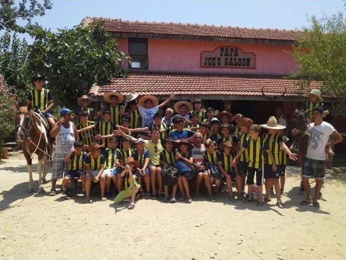 Fenebah&ccedil;eli Minik Sporcular Kovboy Kasabasında