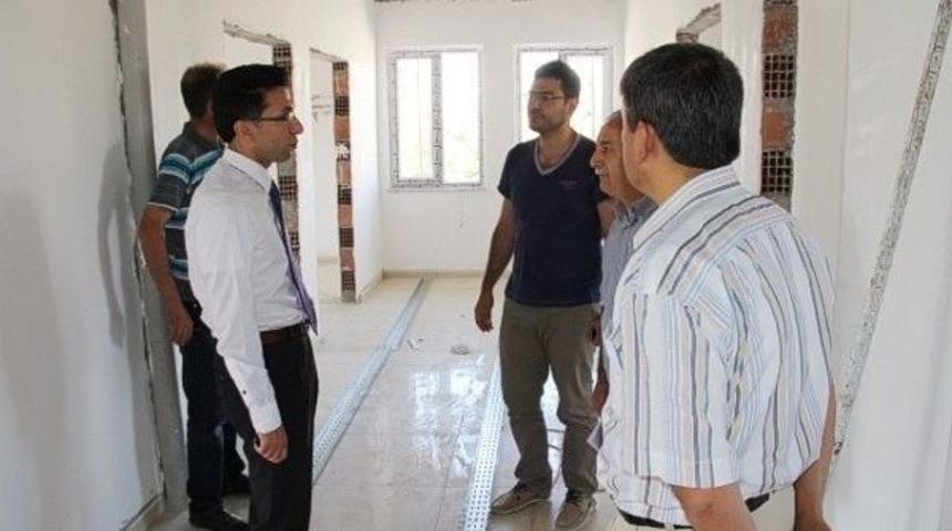 Kaymakam B&uuml;nyamin Kuş, Sağlık Ocağı İnşaatında İnceleme Yaptı
