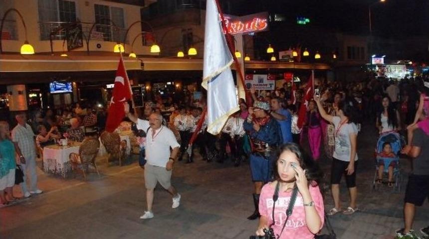 Didim Uluslar Arası Halk Oyunları Festivalinden Renkli G&ouml;r&uuml;nt&uuml;ler&hellip;