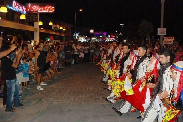 Didim Uluslar Arası Halk Oyunları Festivalinden Renkli G&ouml;r&uuml;nt&uuml;ler&hellip; 2