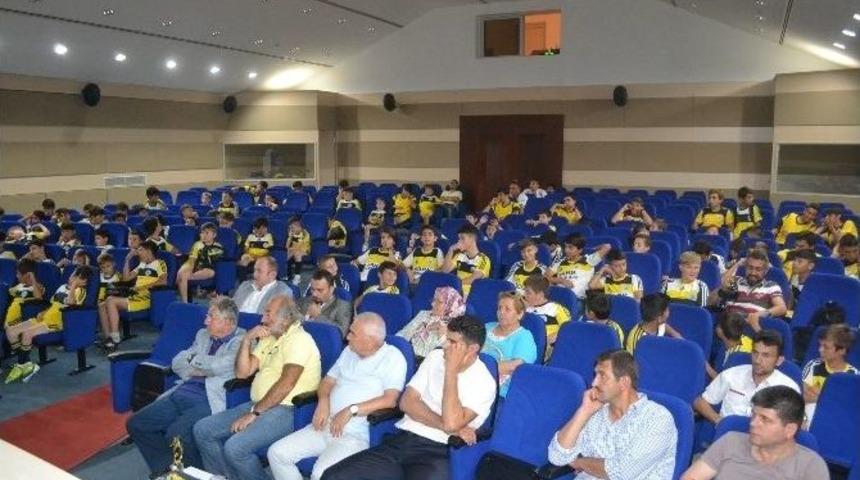 Minik Sporcular Madde Bağımlılığına Karşı Bilin&ccedil;lendirildi